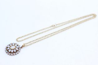 9ct gold opal pendant necklace (4.5g)