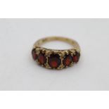 9ct gold antique garnet gypsy ring (3.2g)