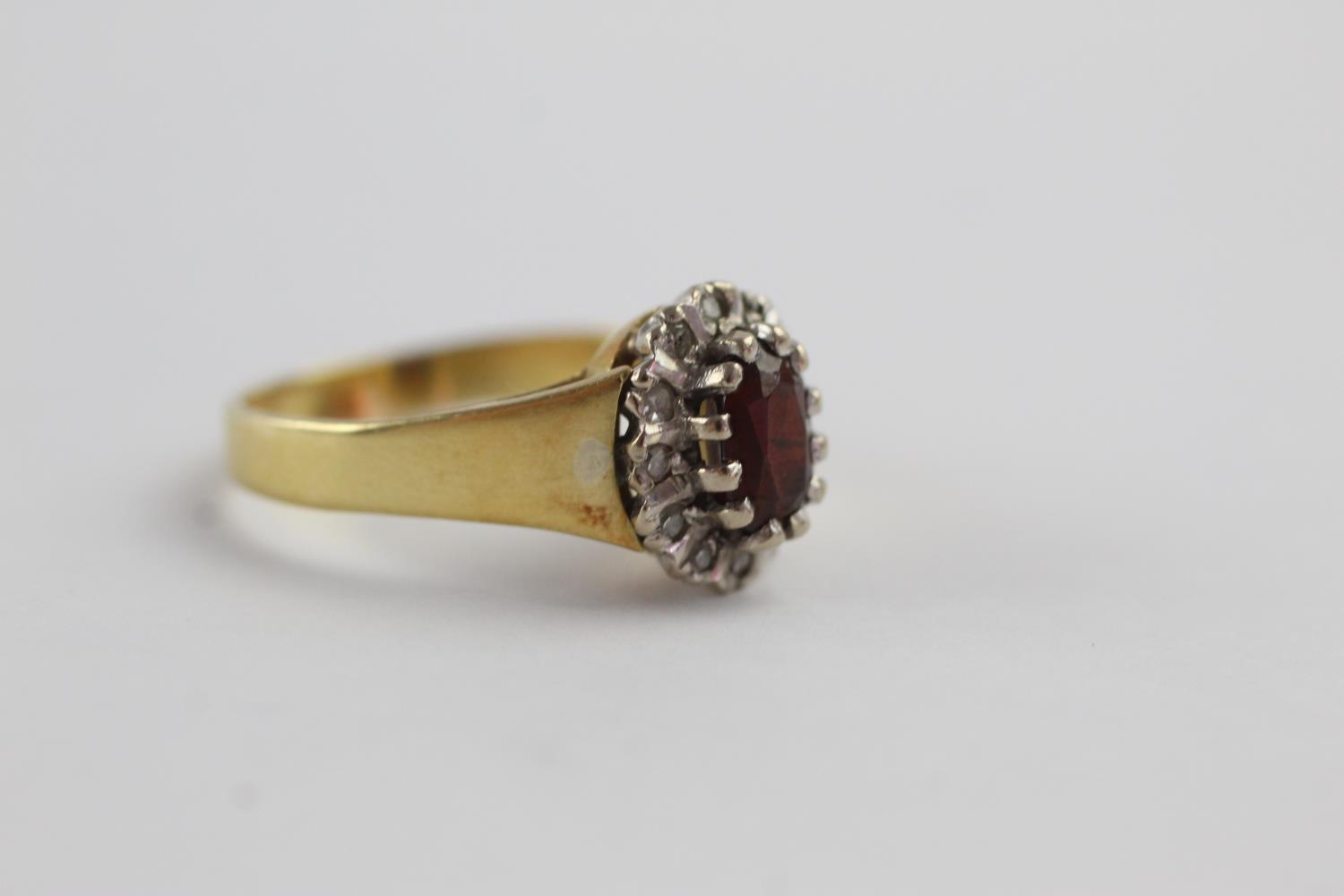 18ct gold garnet & diamond halo ring (4.8g) size N - Image 3 of 8