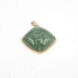9ct gold and green stone pendant 30mm width 11g