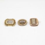 3x 9ct gold Memoriam brooches 28mm diameter 11.4g