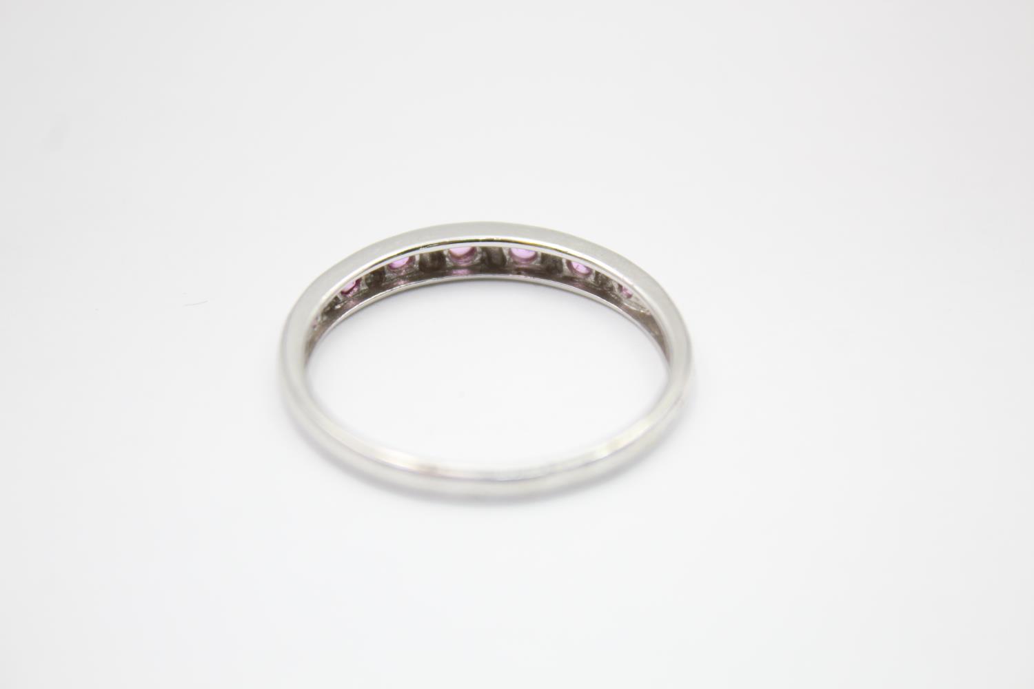 9ct white gold spink sapphire half eternity band ring (2g) Size V - Image 4 of 4