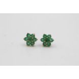 9ct gold emerald floral cluster stud earrings (0.8g)