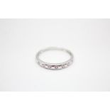 9ct white gold spink sapphire half eternity band ring (2g) Size V