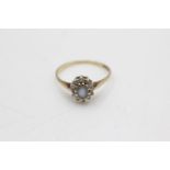 9ct gold sapphire & diamond halo ring (1.2g) Size M