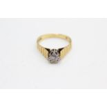 18ct gold diamond solitaire ring (3g) Size L