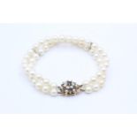 9ct gold vintage clasped sapphire & pearl bracelet (23.6g)