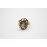 9ct gold cutwork framed smokey quartz ring (3.3g) size Q