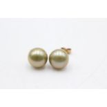 14ct gold pearl stud earrings (3.2g)