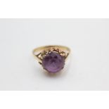 14ct gold synthetic sapphire ring (3.7g) size O