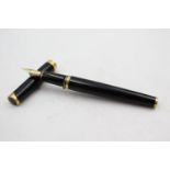 WATERMAN Black Lacquer FOUNTAIN PEN w/ 18ct Gold Nib WRITING WATERMAN Black Lacquer FOUNTAIN PEN