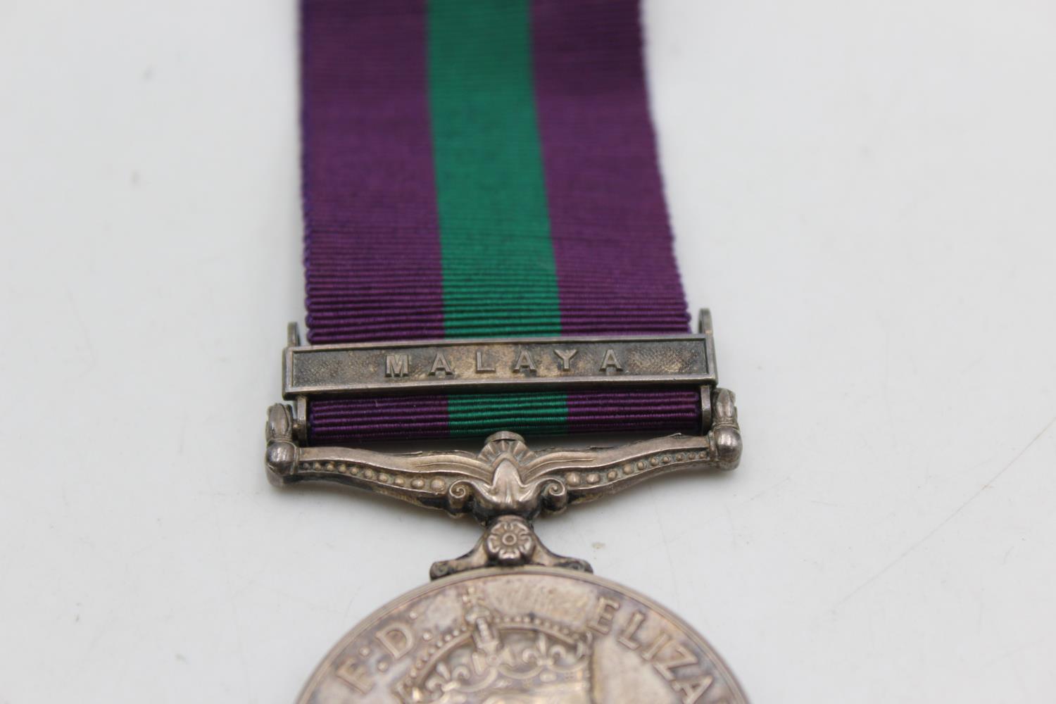 ER.II G.S.M Malaya Clasp Medal To 3514792 L.A.C F.H Hunt R.A.F In vintage condition Signs of use & - Image 2 of 5