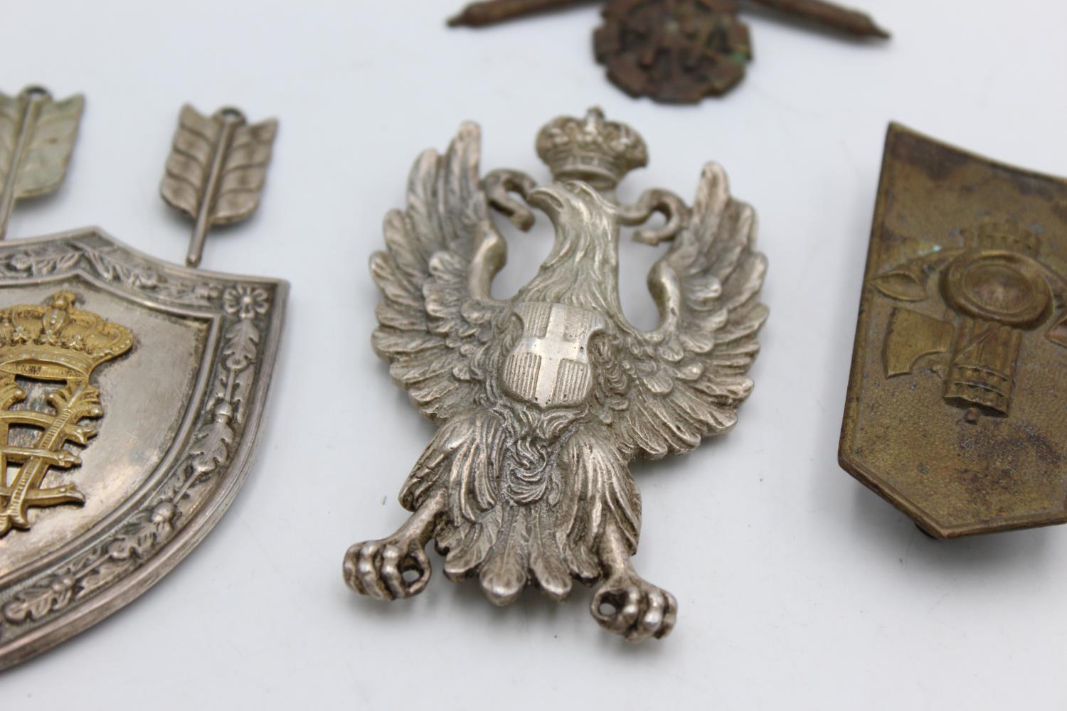 5 x Vintage ITALIAN Fascist Badges Inc WW2 Era Etc In vintage condition Signs of use & wear Please - Image 4 of 7