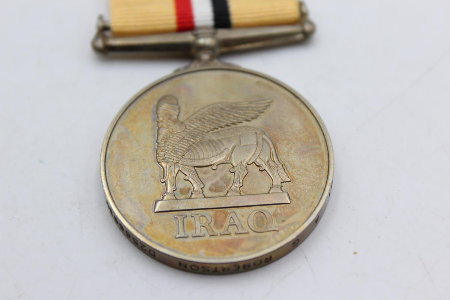 Boxed ER.II Iraq Medal w/ Ribbon Bar TO OM(W)I A.G Robertson D256693V R.N In vintage condition Signs - Image 2 of 5