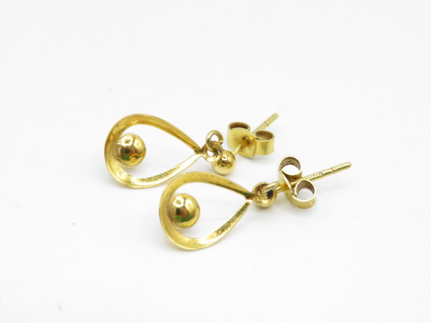Boxed set of 9ct gold and pearl drop earrings - Image 3 of 4