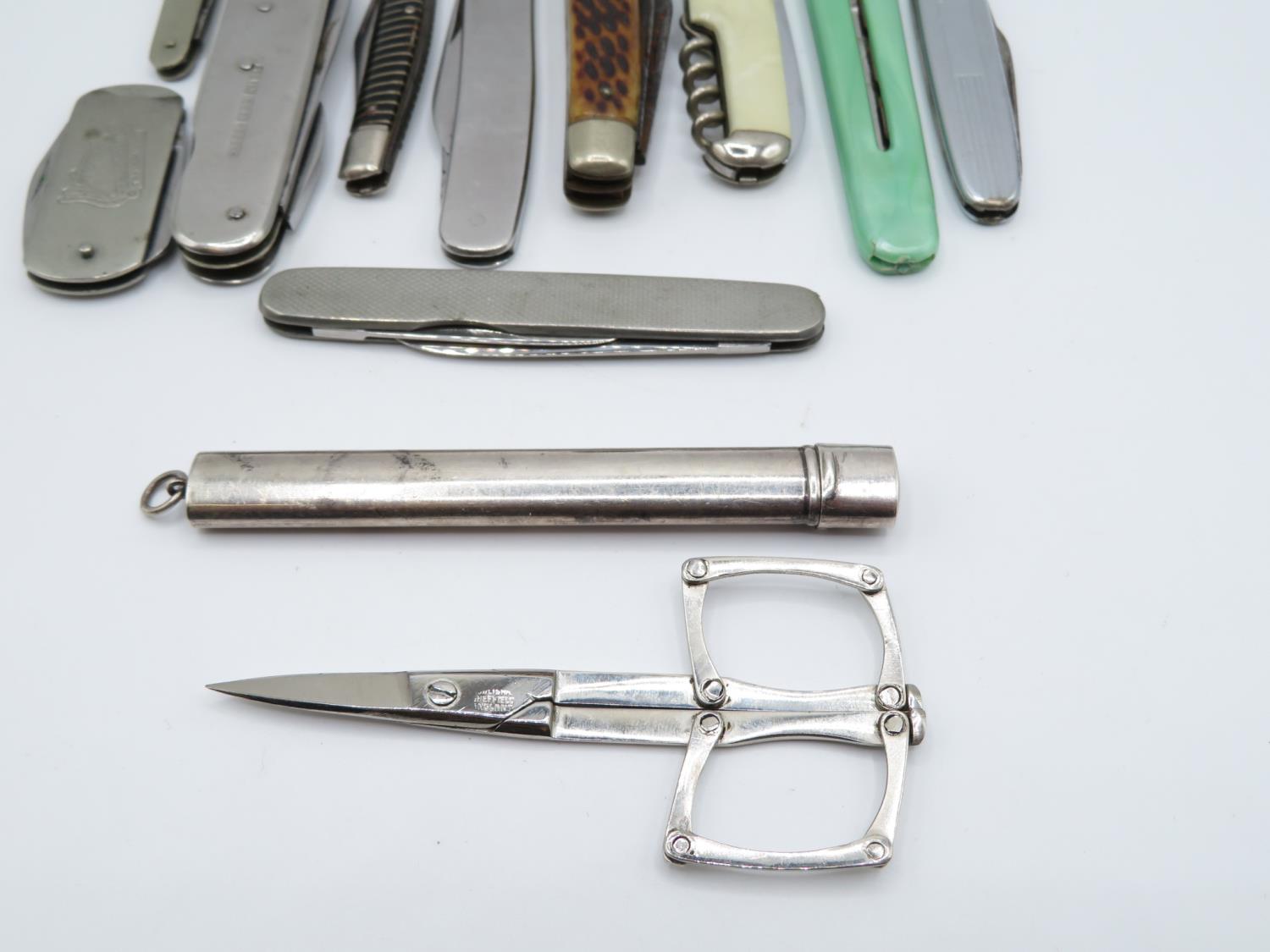 Collection of penknives - Image 2 of 3