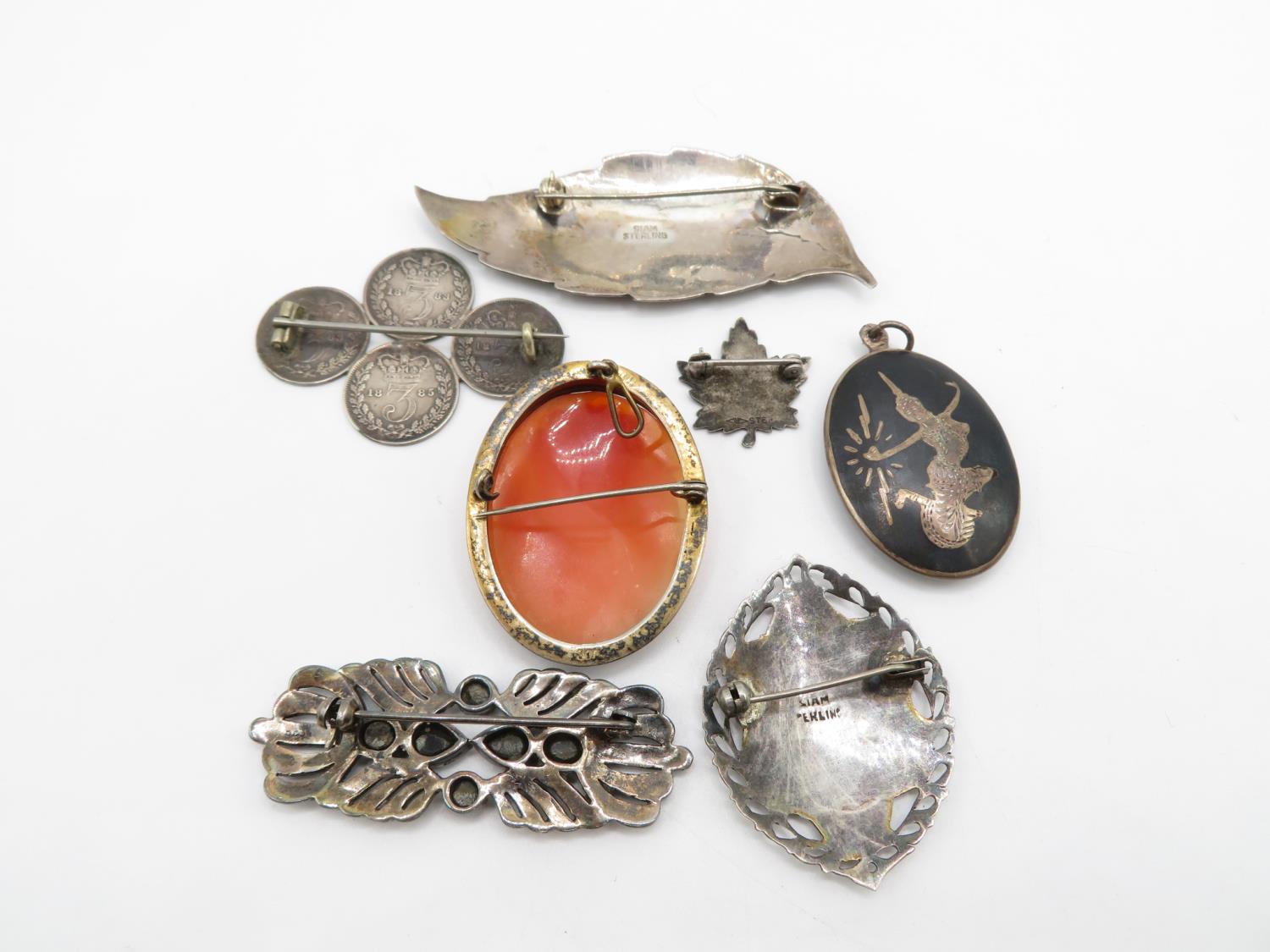 Collection of silver brooches - Image 4 of 4