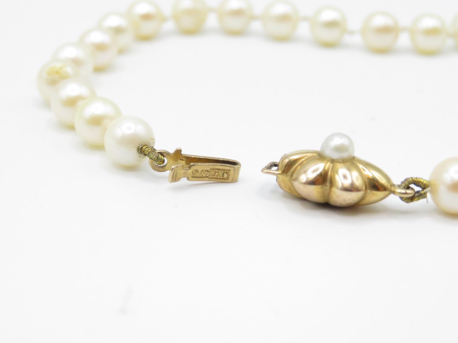 9ct gold clasp pearl bracelet with boxed pearl earrings - Image 5 of 5