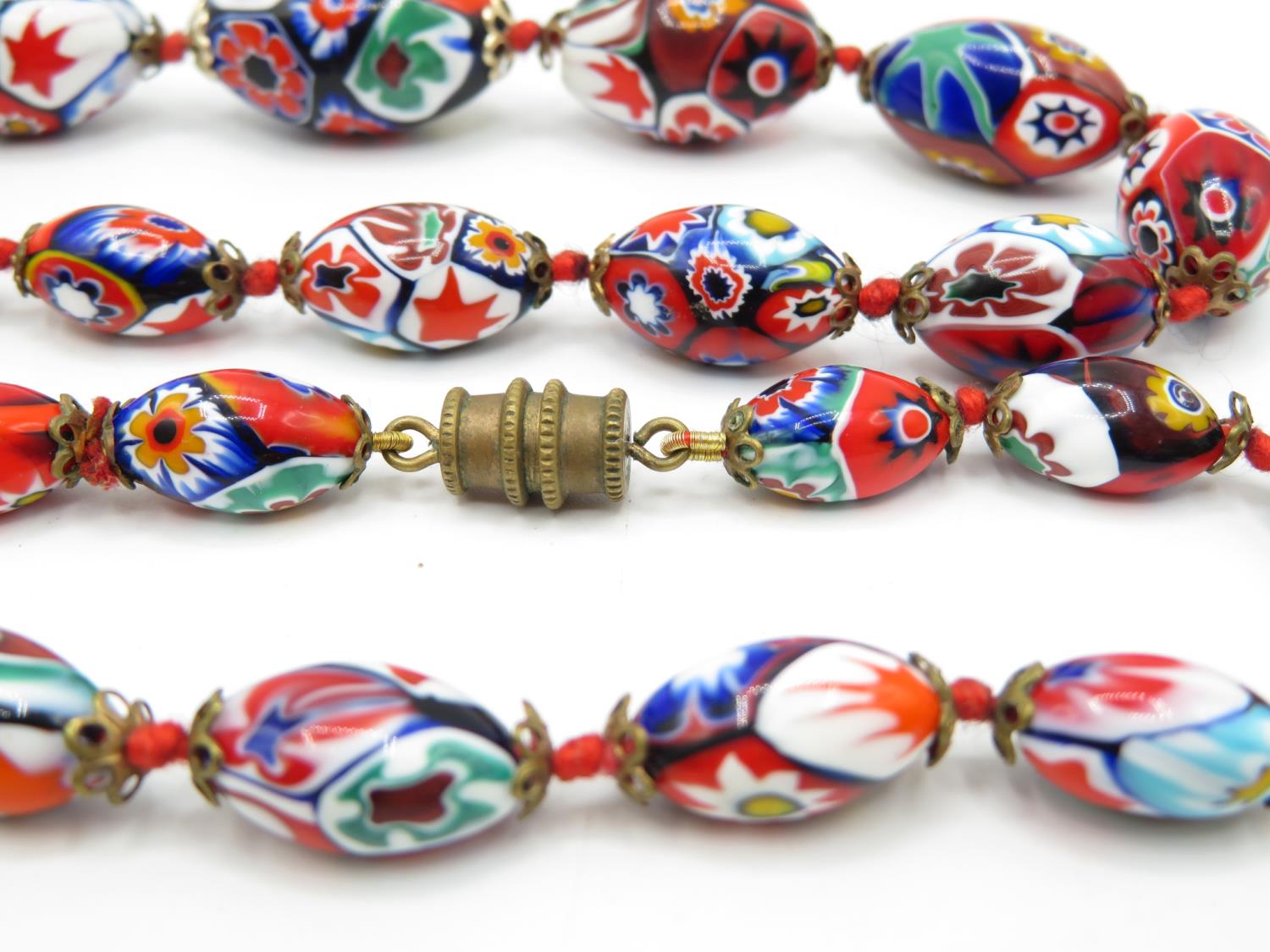 String of antique check Venetian millefiori graduated glass bead necklace - Image 3 of 3