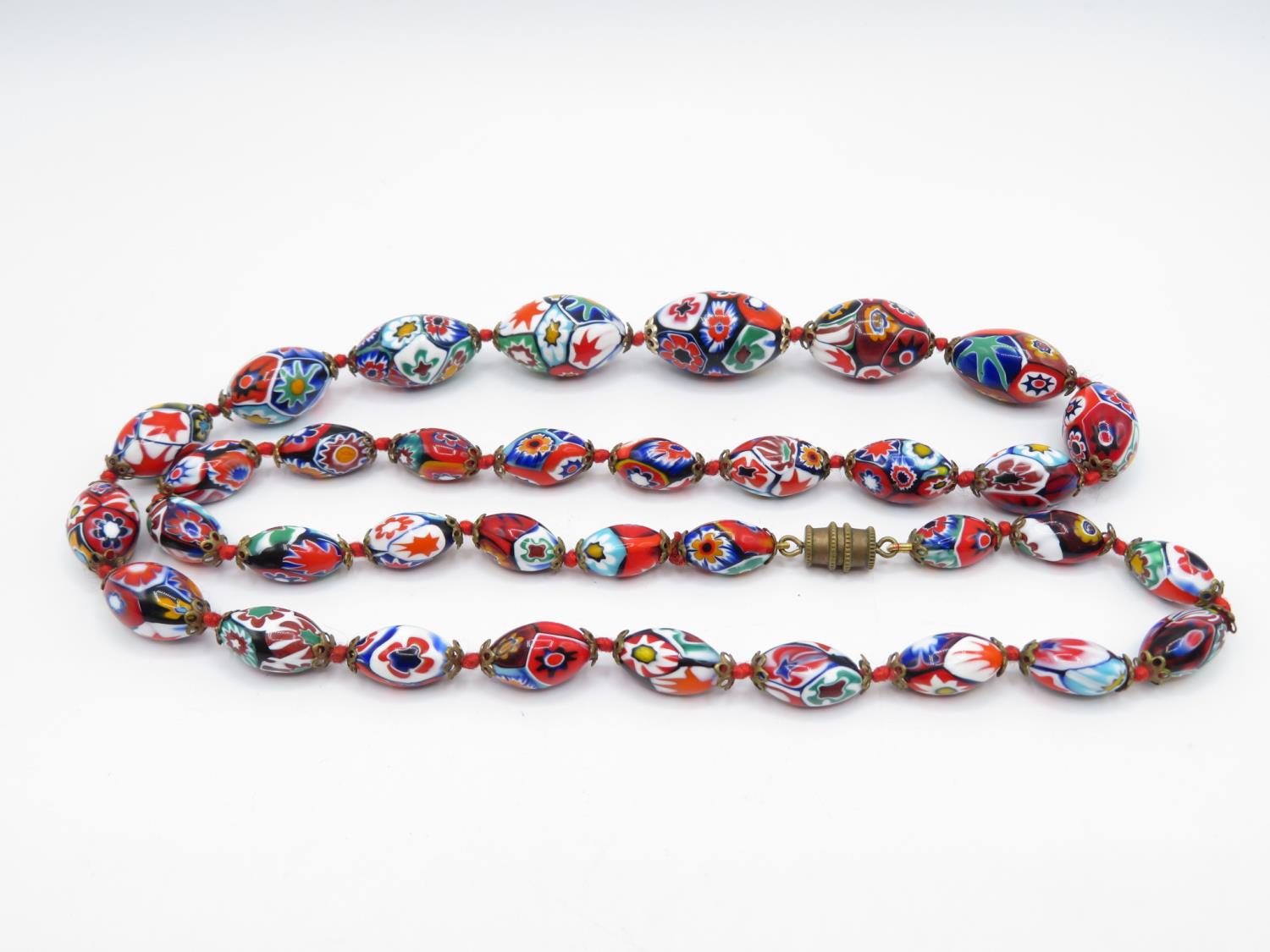 String of antique check Venetian millefiori graduated glass bead necklace - Image 2 of 3