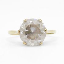 9ct gold and cubic zirconia ring 3g size P
