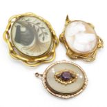 3x large brooches non gold 58.9g