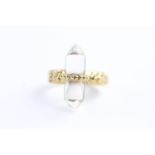 9ct gold clear gemstone fronted ring (4.1g) Size O