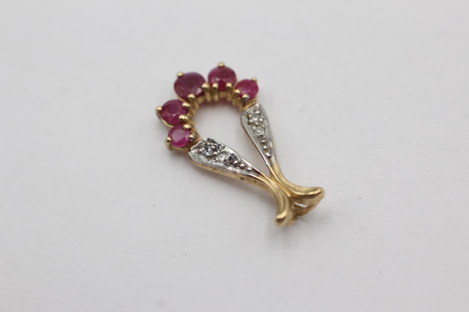 9ct gold ruby & diamond pendant (1.1g) - Image 3 of 4