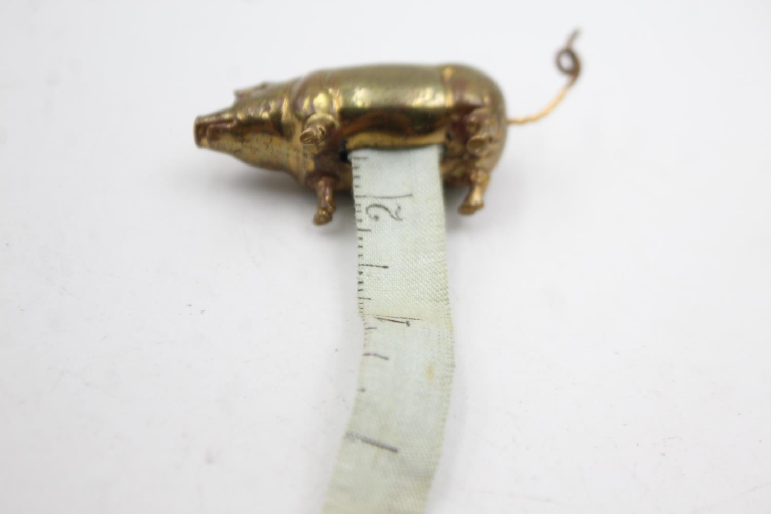 Antique / Vintage HABERDASHERY Novelty Tape Measure Pig Design w/ Rotating Tail Length - 6cm In - Image 4 of 5