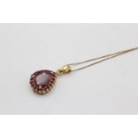 9ct gold ruby pendant necklace (2.8g)
