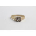 9ct gold illusion set diamond ring (2.8g) Size O