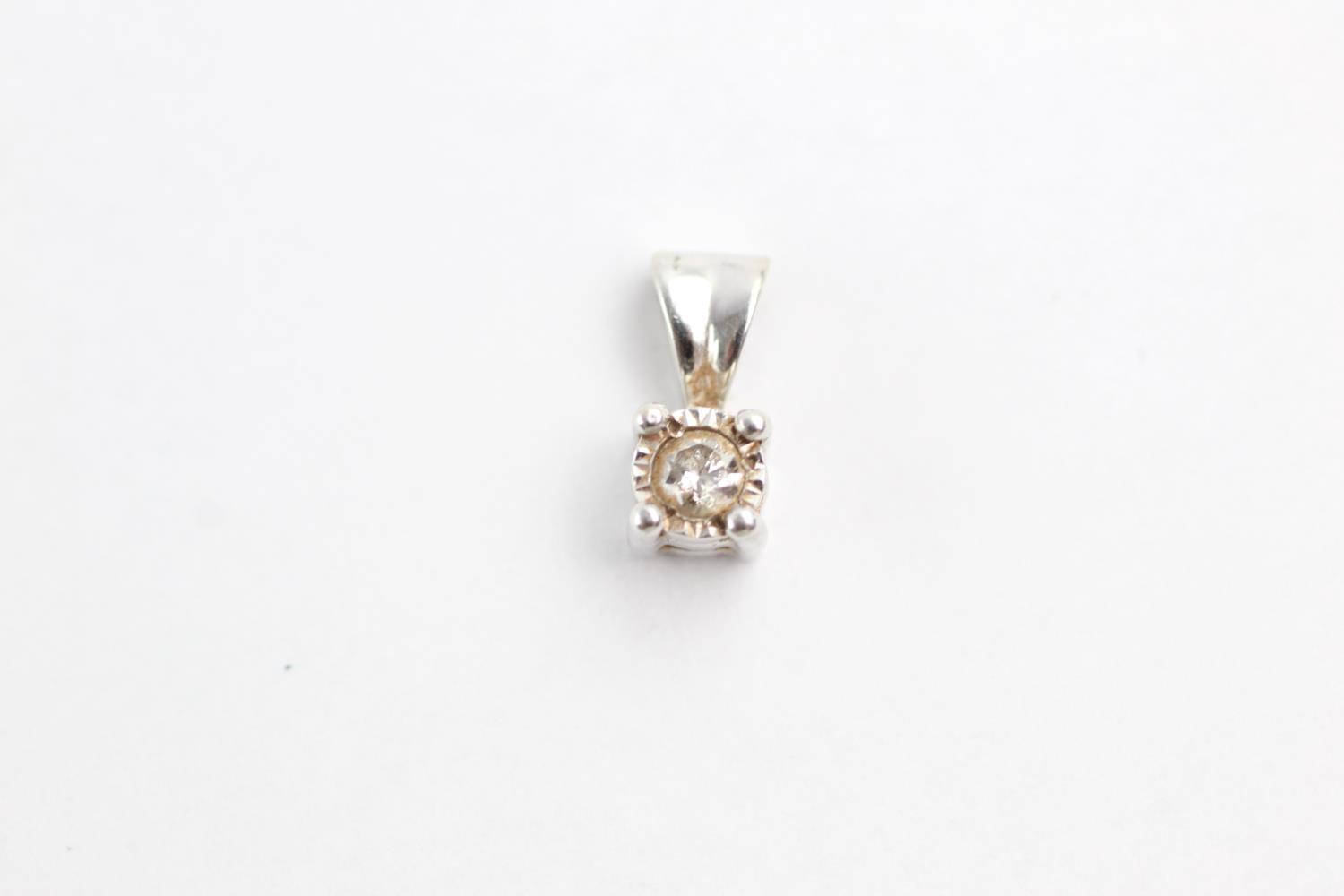 2 x 9ct white gold diamond pendant and stud earrings set (1.8g) - Image 3 of 5