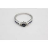 9ct white gold diamond and sapphire dress ring (1.9g) size P
