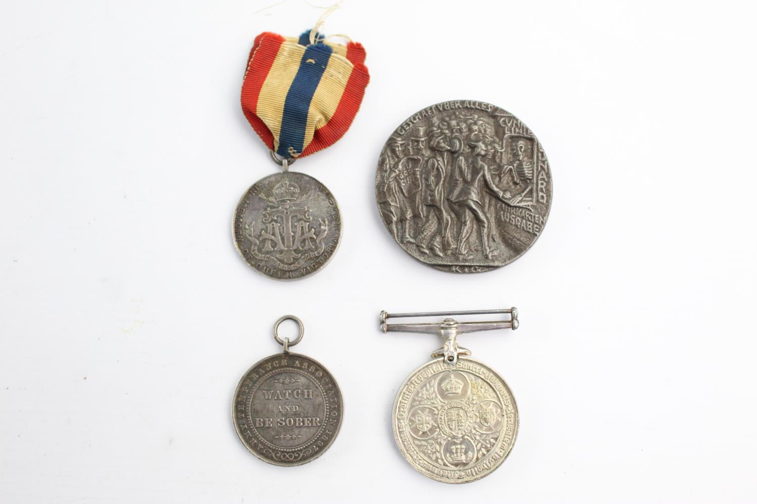 4 x Assorted MEDALS Inc R.M.S Lusitania, Army Temperance, St John Long Service In antique / - Bild 6 aus 10