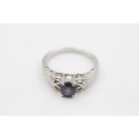 9ct white gold synthetic spinel ring (3.3g) size O
