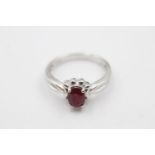 9ct white gold ruby solitaire ring (3.4g) size N