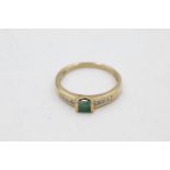 9ct gold emerald & diamond ring (2.2g) Size Q