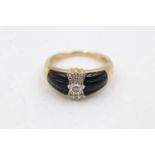 9ct gold vintage diamond & onyx dress ring (3.6g) Size P
