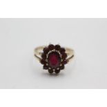 9ct gold garnet halo set ring (2.5g) Size Q