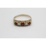 9ct gold garnet & opal fronted ring (1.9g) Size O