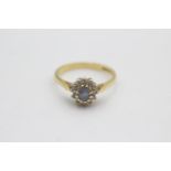 18ct gold diamond & sapphire halo ring (3.1g) Size P