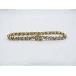 9ct and diamond tennis bracelet 5.4g