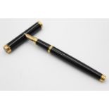 WATERMAN Black Lacquer FOUNTAIN PEN w/ 18ct Gold Nib WRITING WATERMAN Black Lacquer FOUNTAIN PEN