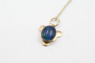 9ct gold opal pendant necklace (1.3g)