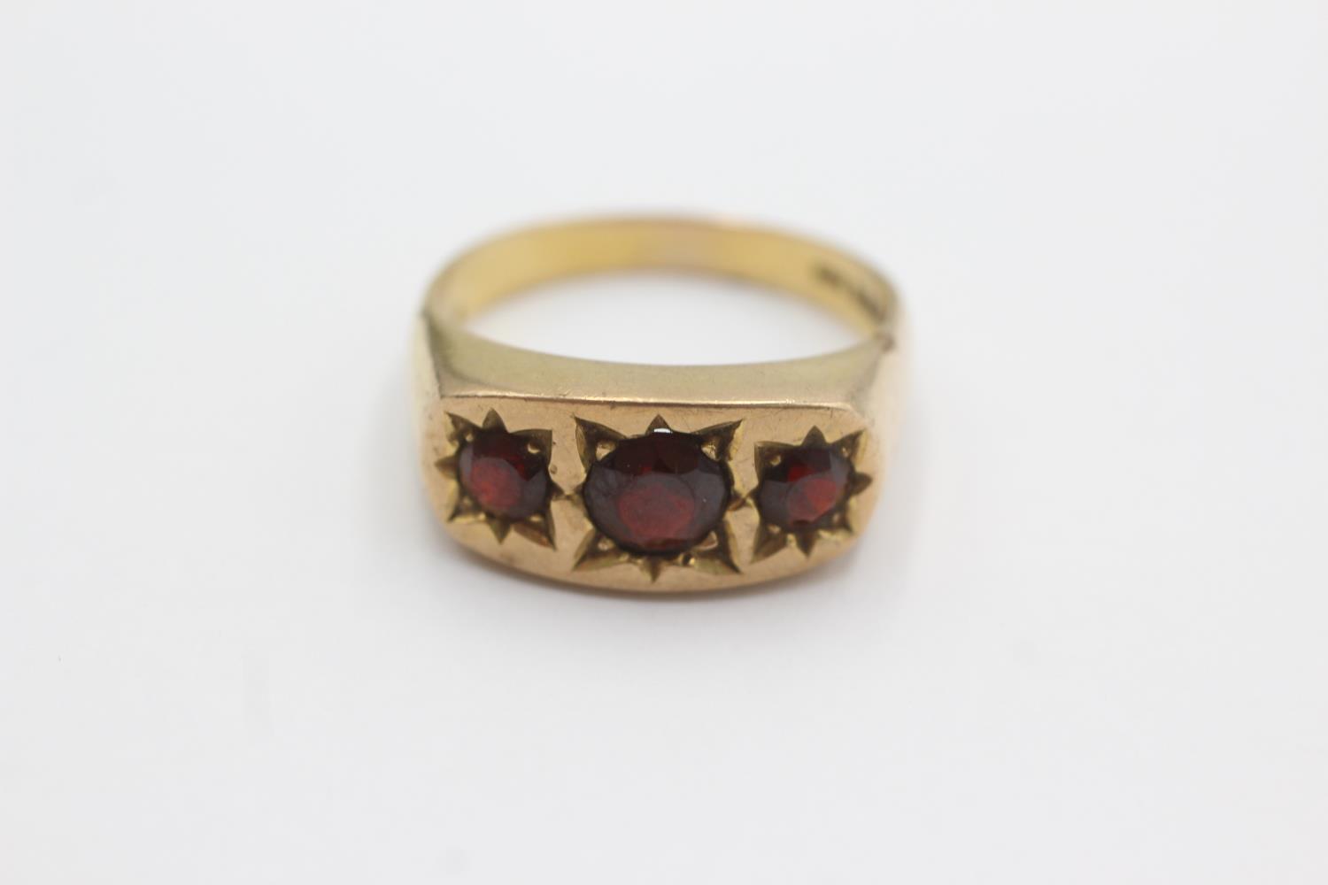 9ct gold garnet gypsy ring (5.5g) Size W