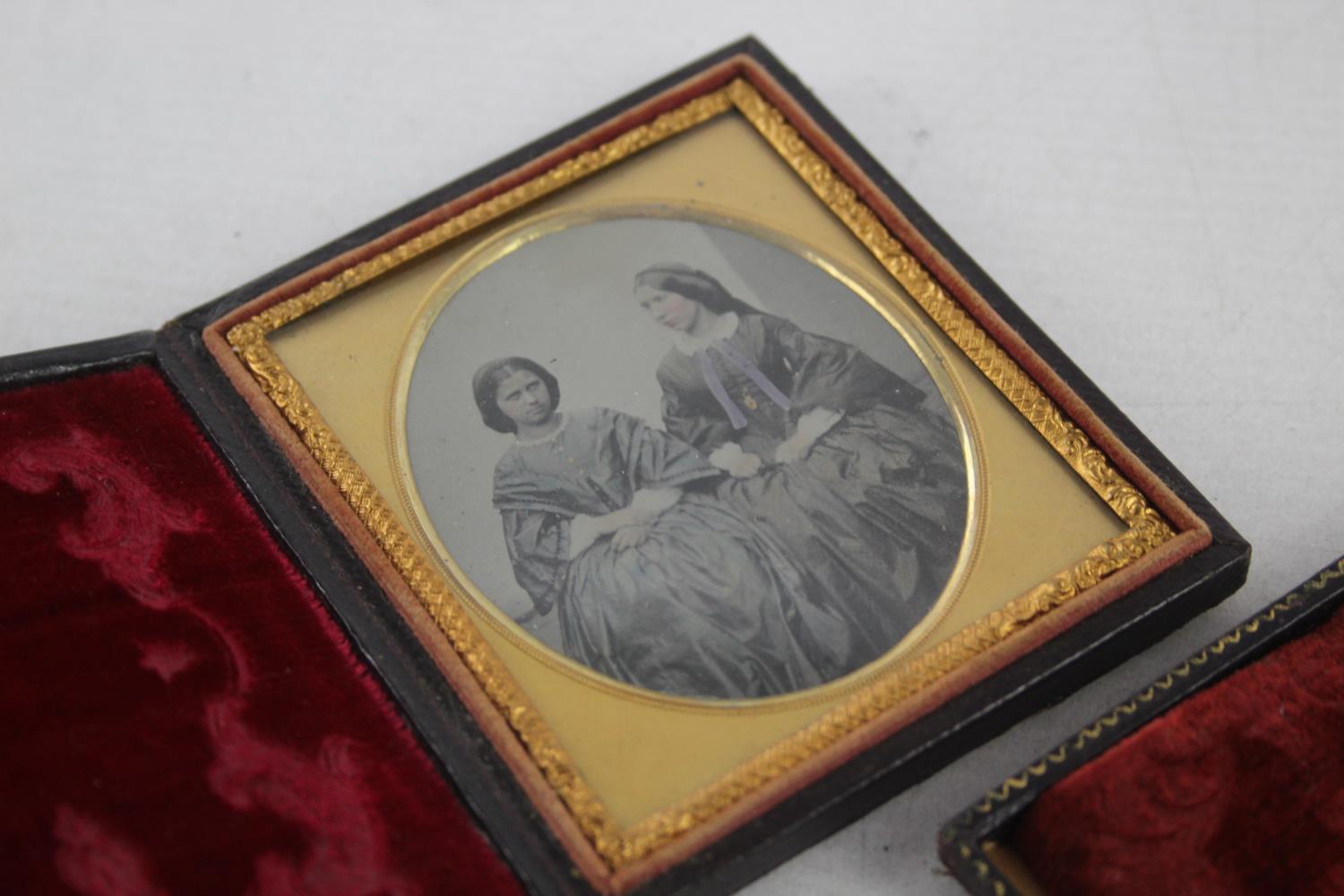 3 x Antique 19th Century Victorian AMBROTYPES / DAGUERREOTYOES Framed Portraits In antique condition - Image 2 of 5