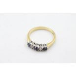 18ct gold diamond & sapphire ring (3g) Size K