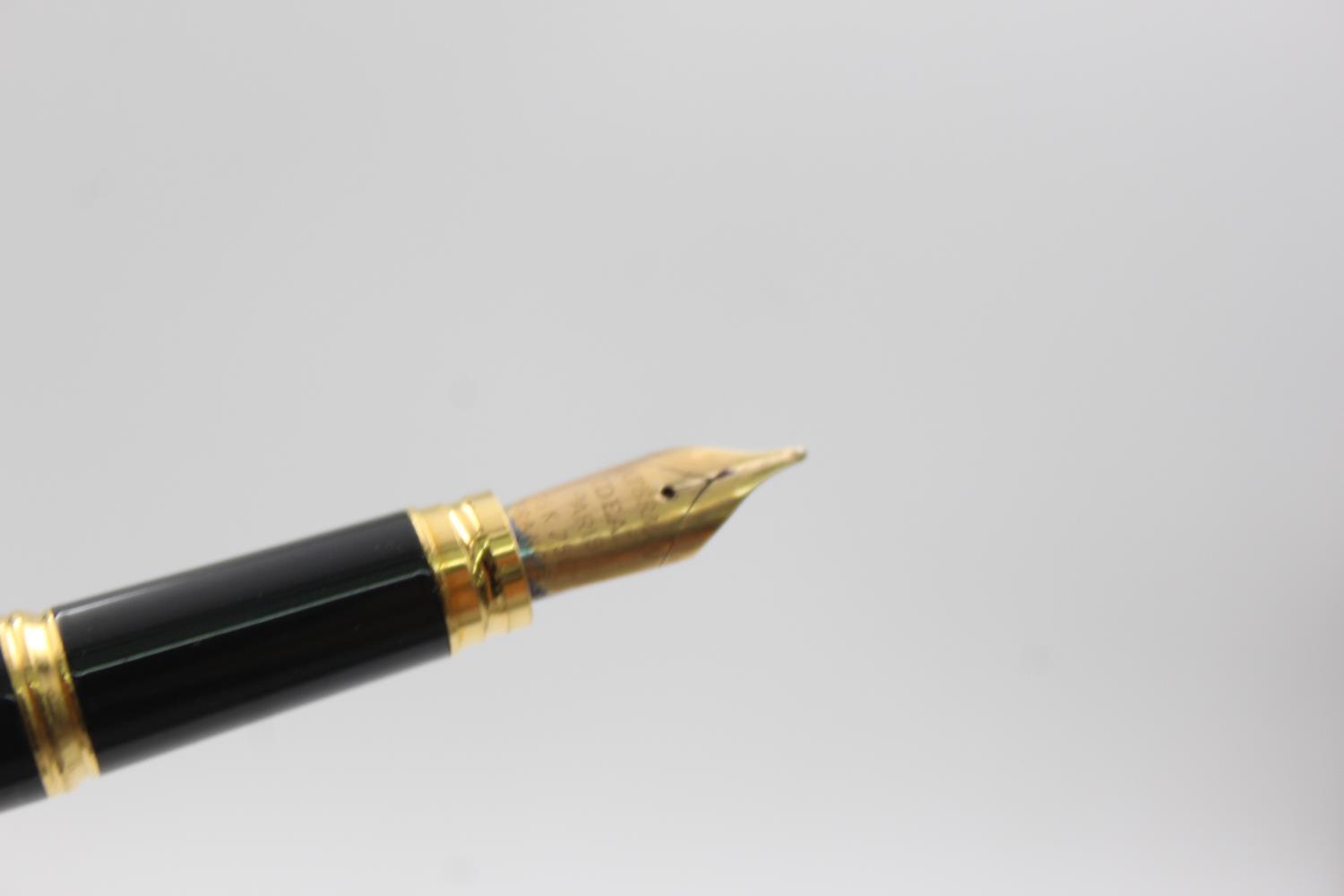 WATERMAN Black Lacquer FOUNTAIN PEN w/ 18ct Gold Nib WRITING WATERMAN Black Lacquer FOUNTAIN PEN - Image 2 of 5