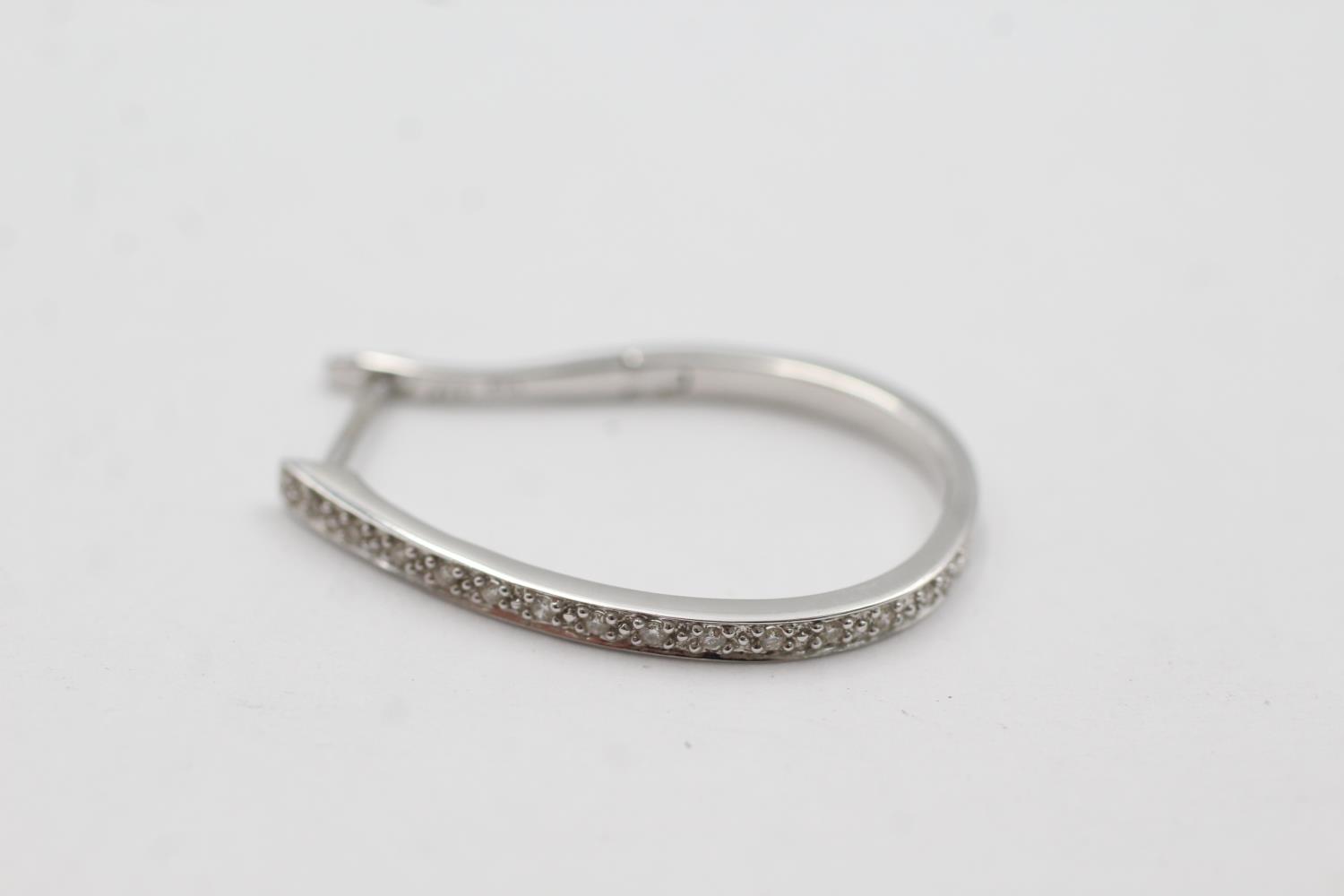 9ct white gold diamond detail hoops (3.2g) - Bild 2 aus 4