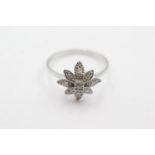 9ct white gold diamond floral ring (1.8g) Size P